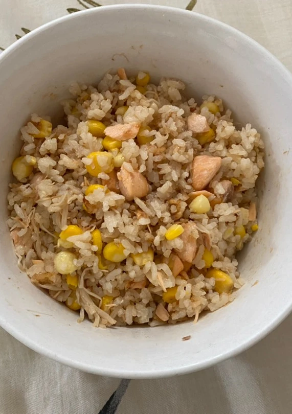 电饭煲三文鱼炊饭