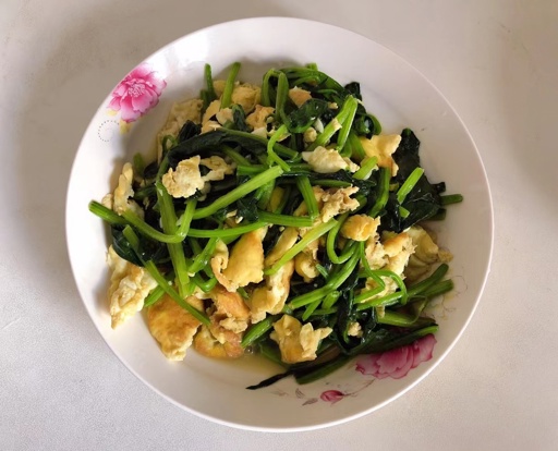 菠菜炒鸡蛋